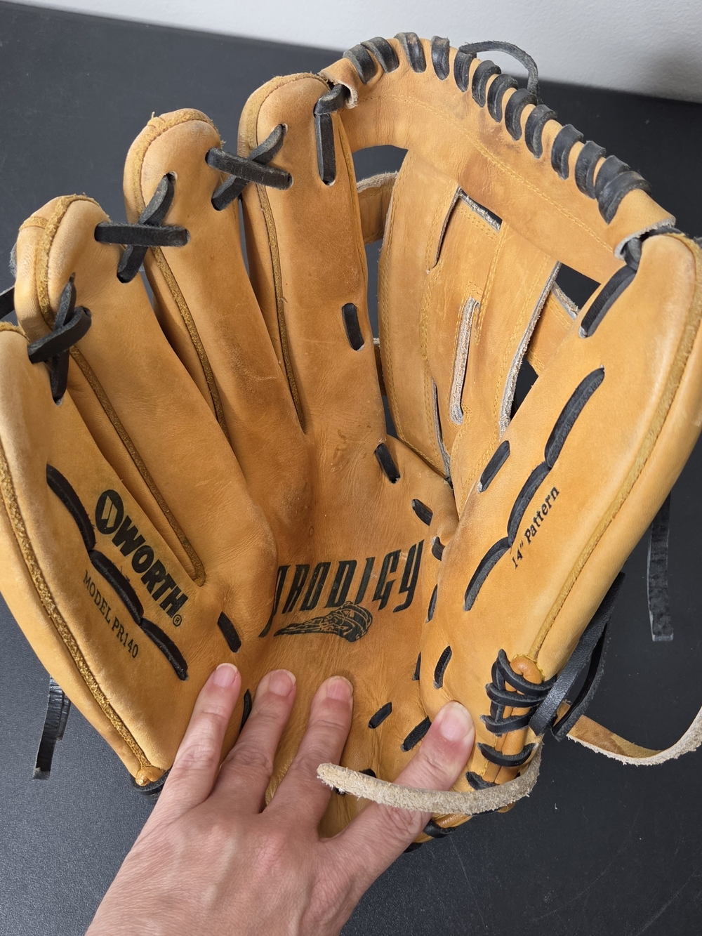 Worth Prodigy Baseball Glove 14" Pattern Right Hand Silencer Pad Model PR140